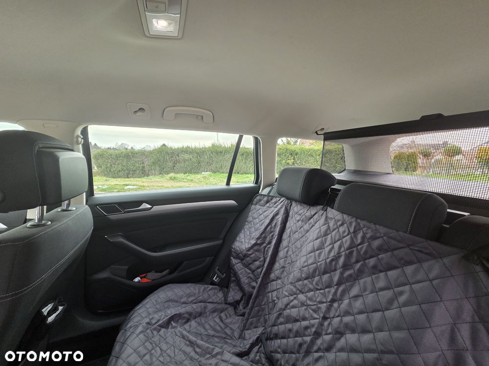 Volkswagen Passat 2.0 TDI SCR (BlueMotion Technology) Comfortline - 8