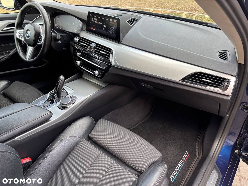 BMW Seria 5 520d xDrive MHEV Sport Line sport - 9