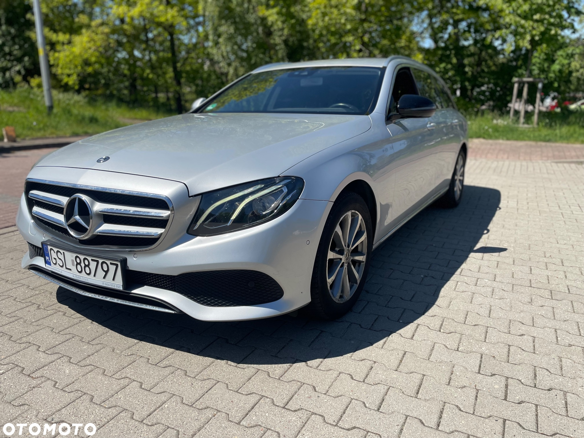 Mercedes-Benz Klasa E 220 d T 9G-TRONIC - 2