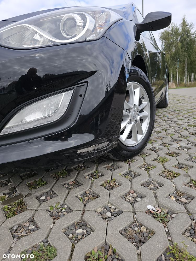 Hyundai i30 1.4 Fifa World Cup Edition - 9
