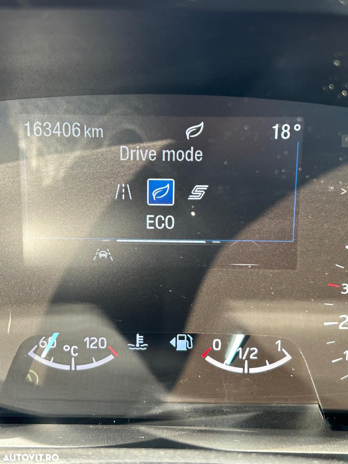 Ford Focus 1.0 EcoBoost Trend Edition - 24