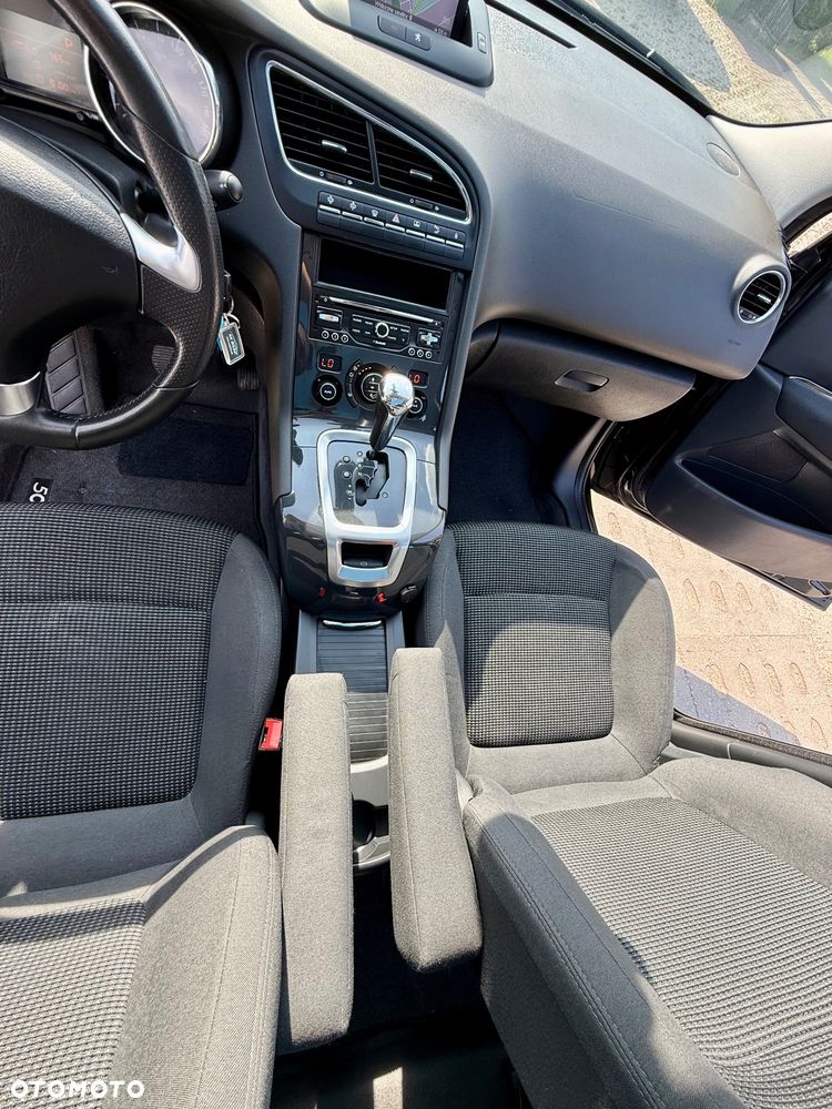 Peugeot 5008 THP 165 EAT6 Stop & Start Allure - 23