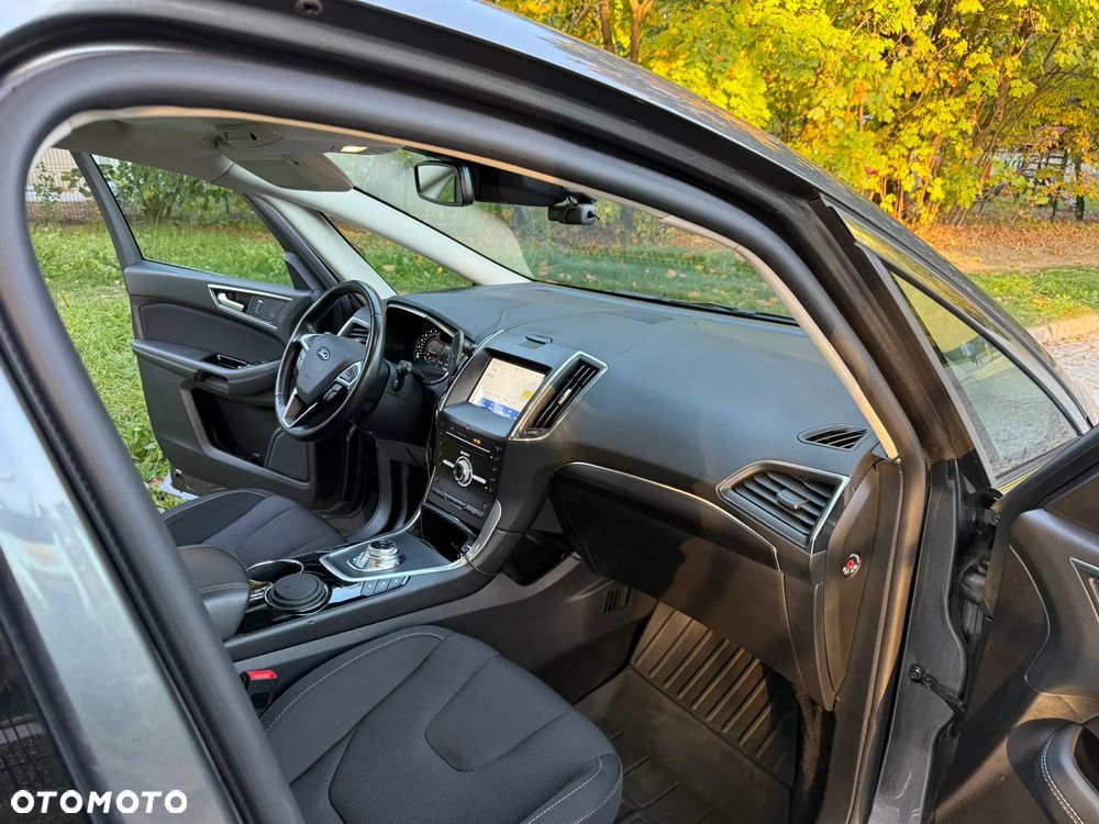 Ford S-Max - 39