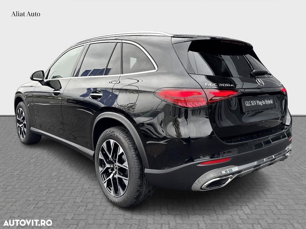 Mercedes-Benz GLC 300 e 4MATIC - 3
