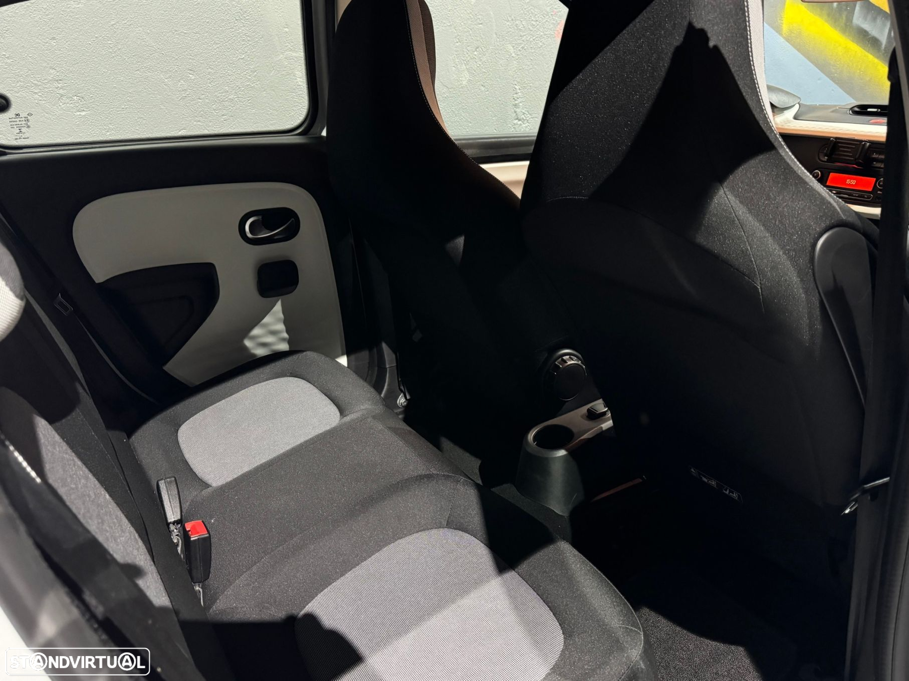 Renault Twingo SCe 75 INTENS - 16