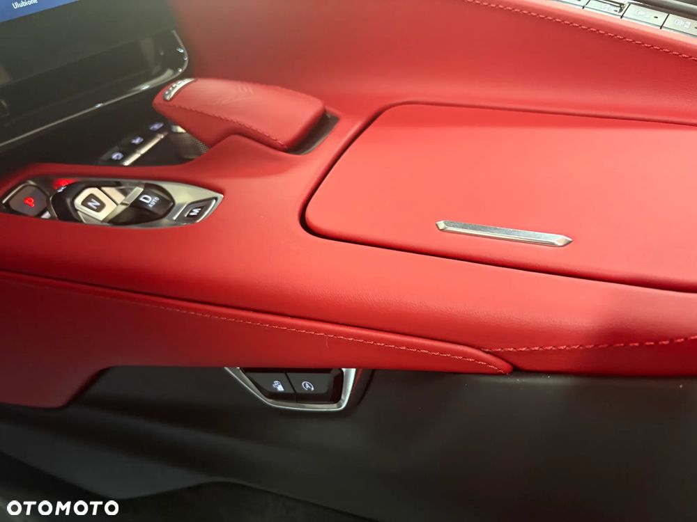Chevrolet Corvette - 26