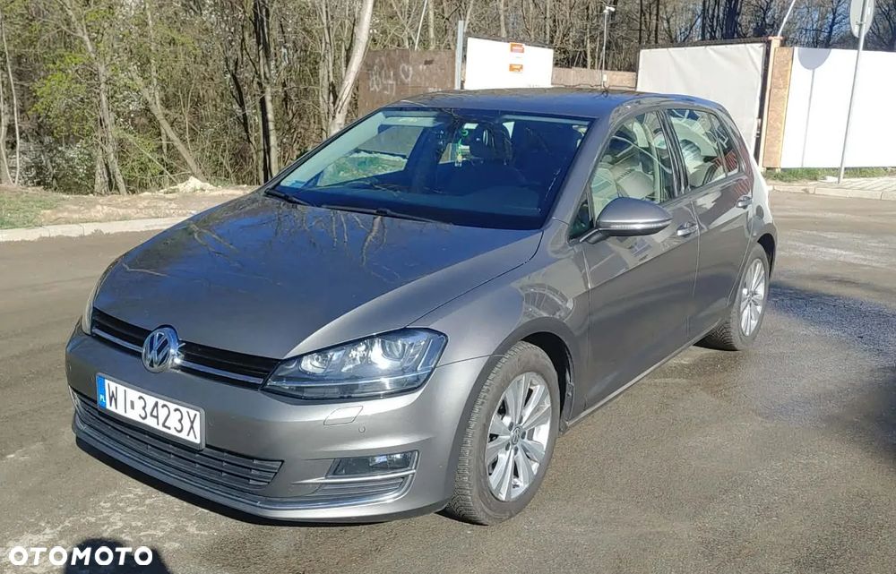 Volkswagen Golf - 1