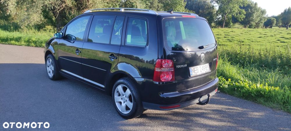 Volkswagen Touran 2.0 TDI DPF United - 6