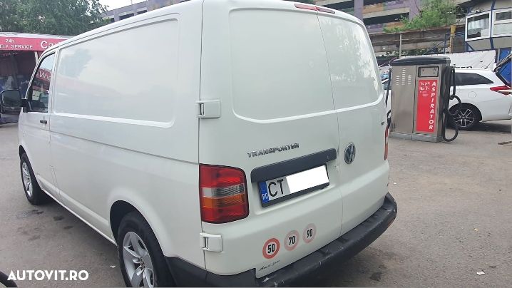 Volkswagen Transporter - 2