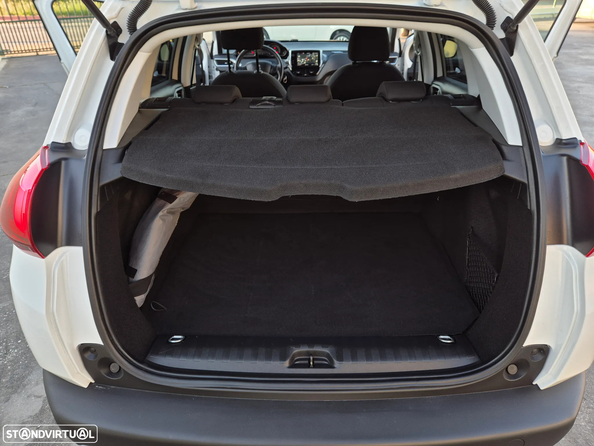 Peugeot 2008 1.2 PureTech Style - 50