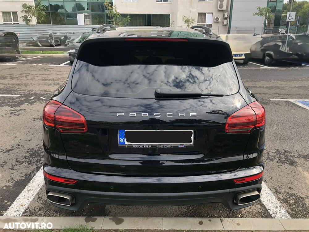 Porsche Cayenne - 6