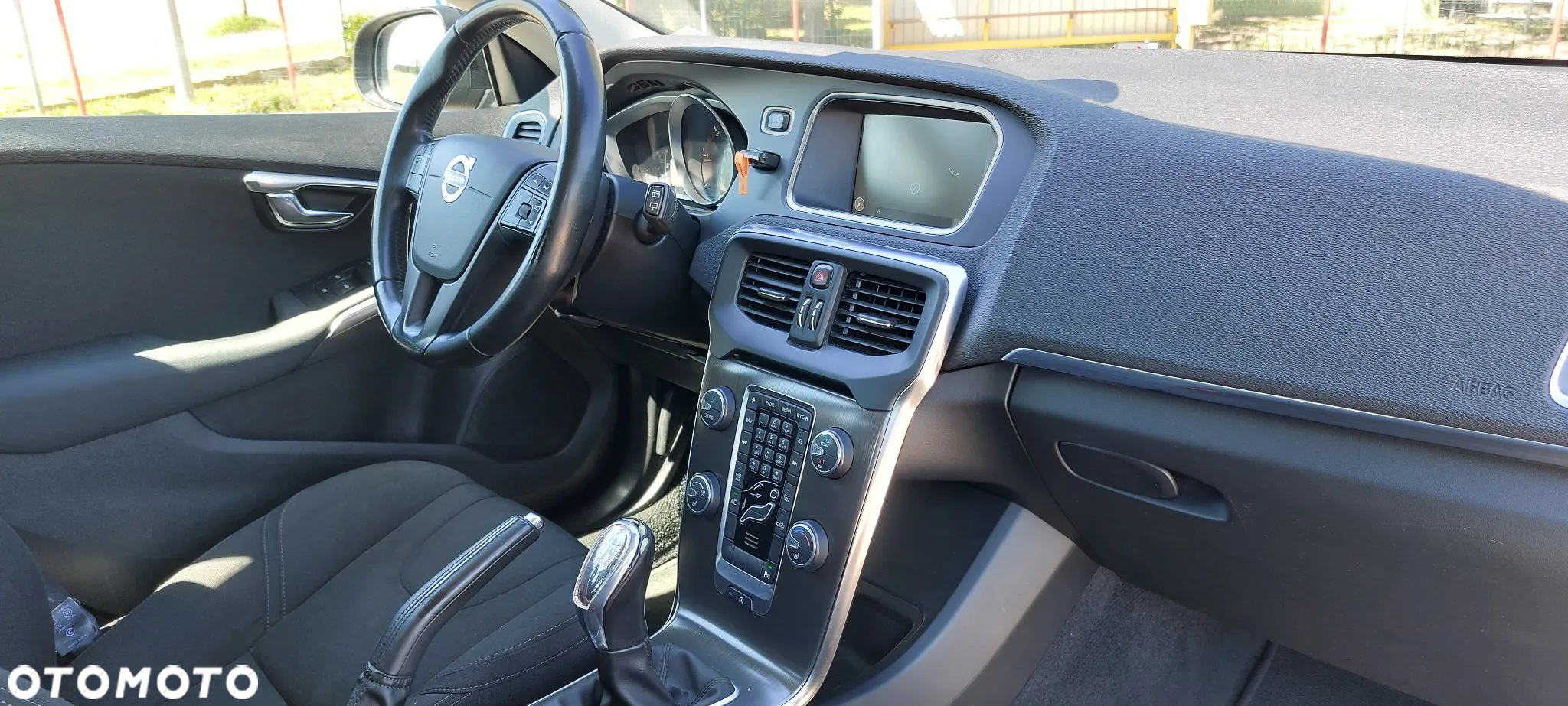 Volvo V40 D2 Kinetic - 28