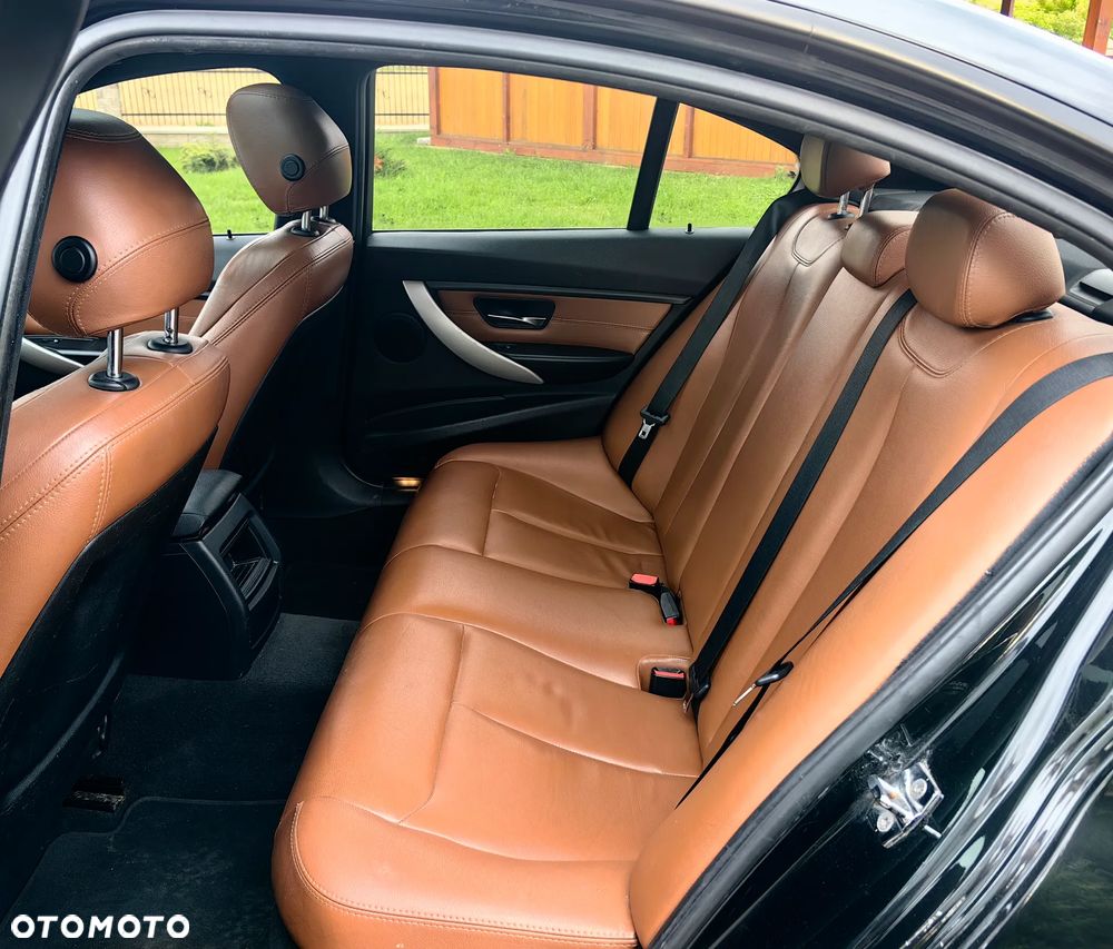 BMW Seria 3 - 12