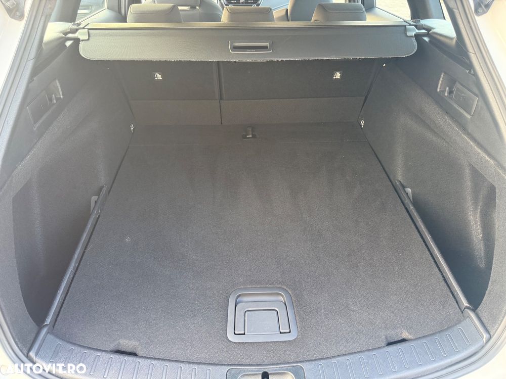Toyota Corolla 1.8 HSD Exclusive interior Negru - 36