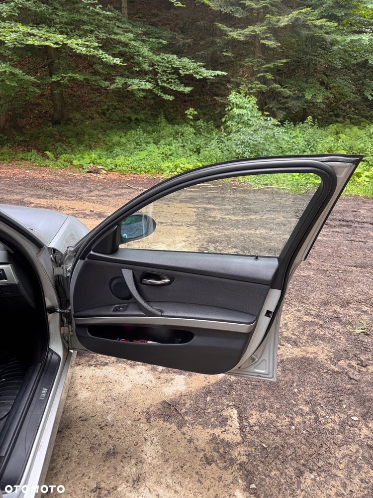 BMW Seria 3 320i - 21