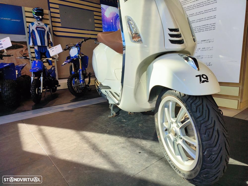 Piaggio Vespa Primavera 125 ABS - 2