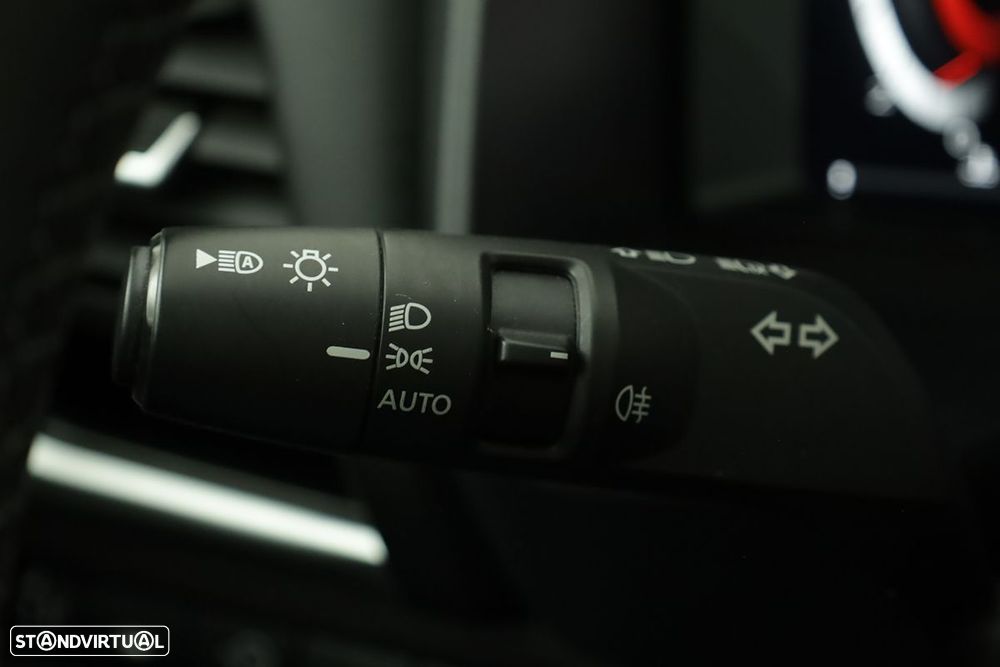 Nissan Qashqai 1.3 DIG-T N-Connecta LED - 17