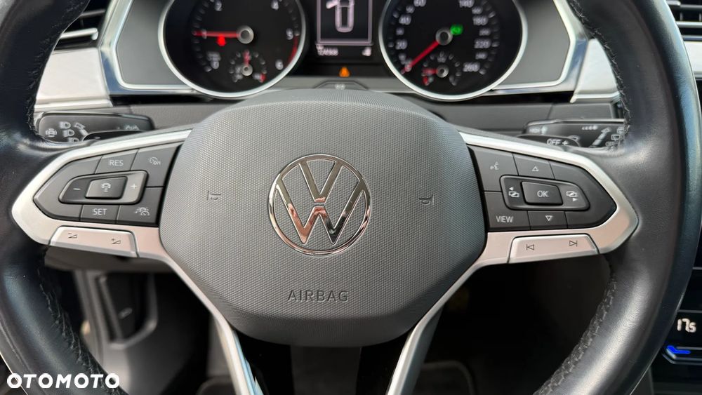 Volkswagen Passat 2.0 TDI SCR DSG Business - 31
