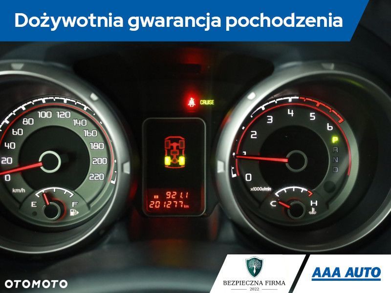 Mitsubishi Pajero - 9