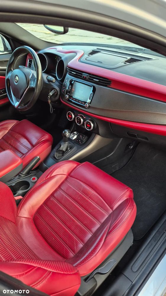Alfa Romeo Giulietta 2.0 JTDM Exclusive TCT - 19