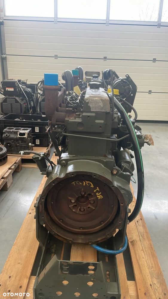 SILNIK JOHN DEERE PE4045D091980 POWER TECH 4,5 22000 netto - 5