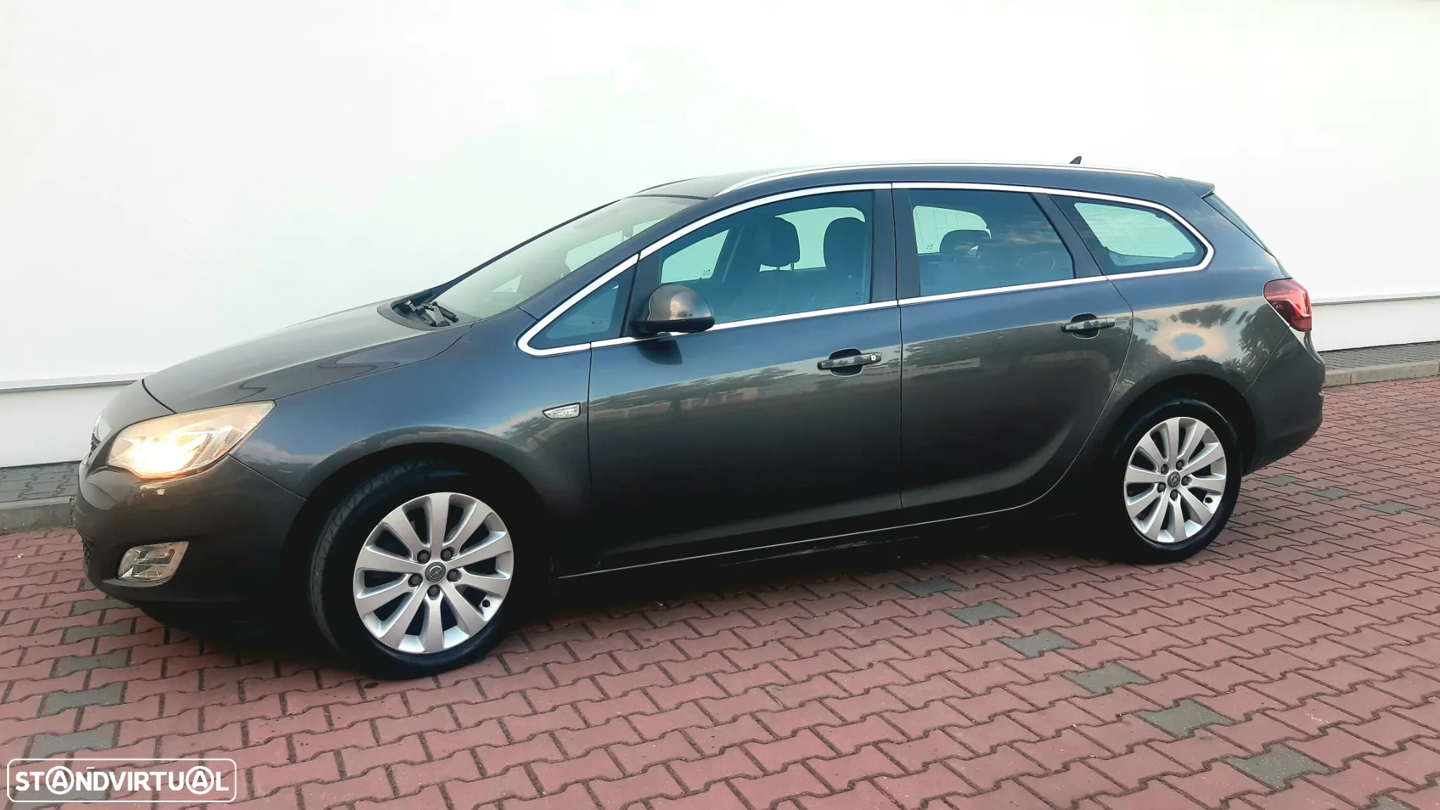 Opel Astra Sports Tourer 1.7 CDTi Cosmo - 4