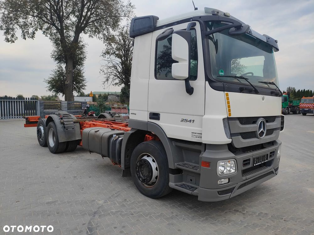 Mercedes-Benz 2541L - 1