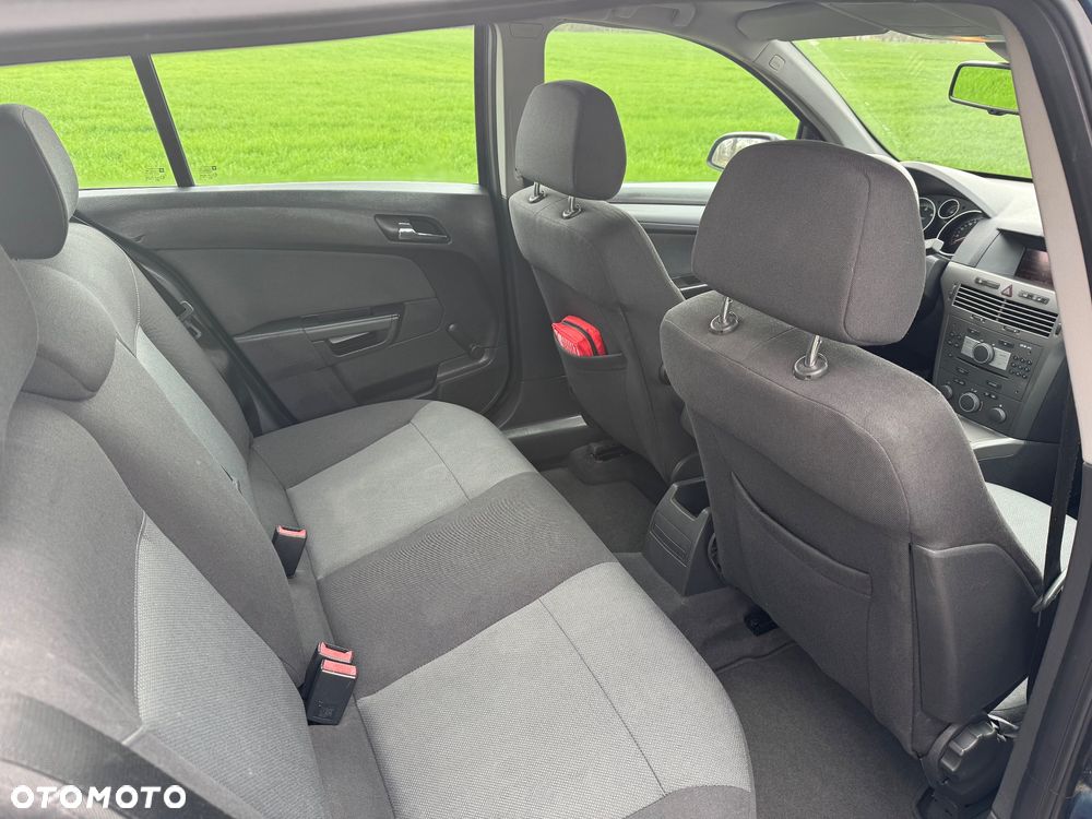 Opel Astra 1.9 CDTI Cosmo - 15