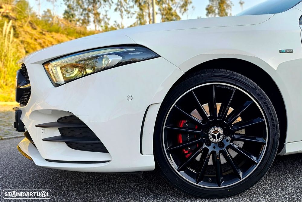 Mercedes-Benz A 250 e 8G-DCT AMG Line - 34