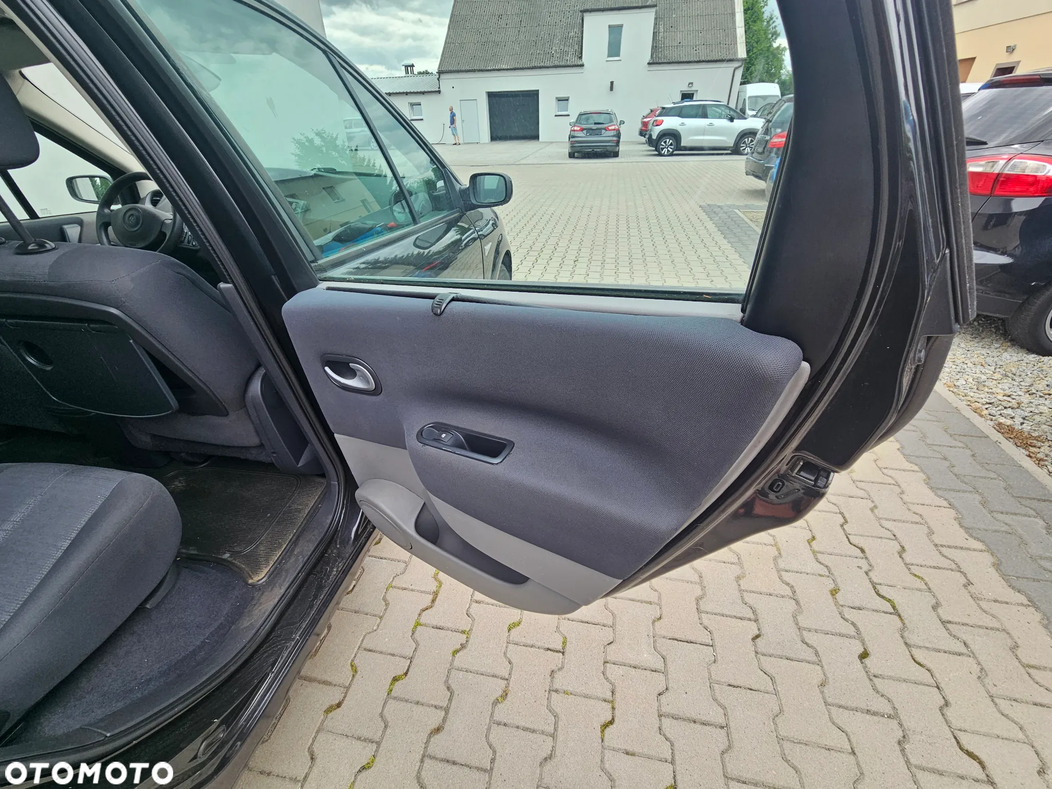 Renault Scenic 1.6 16V 110 Expression - 18