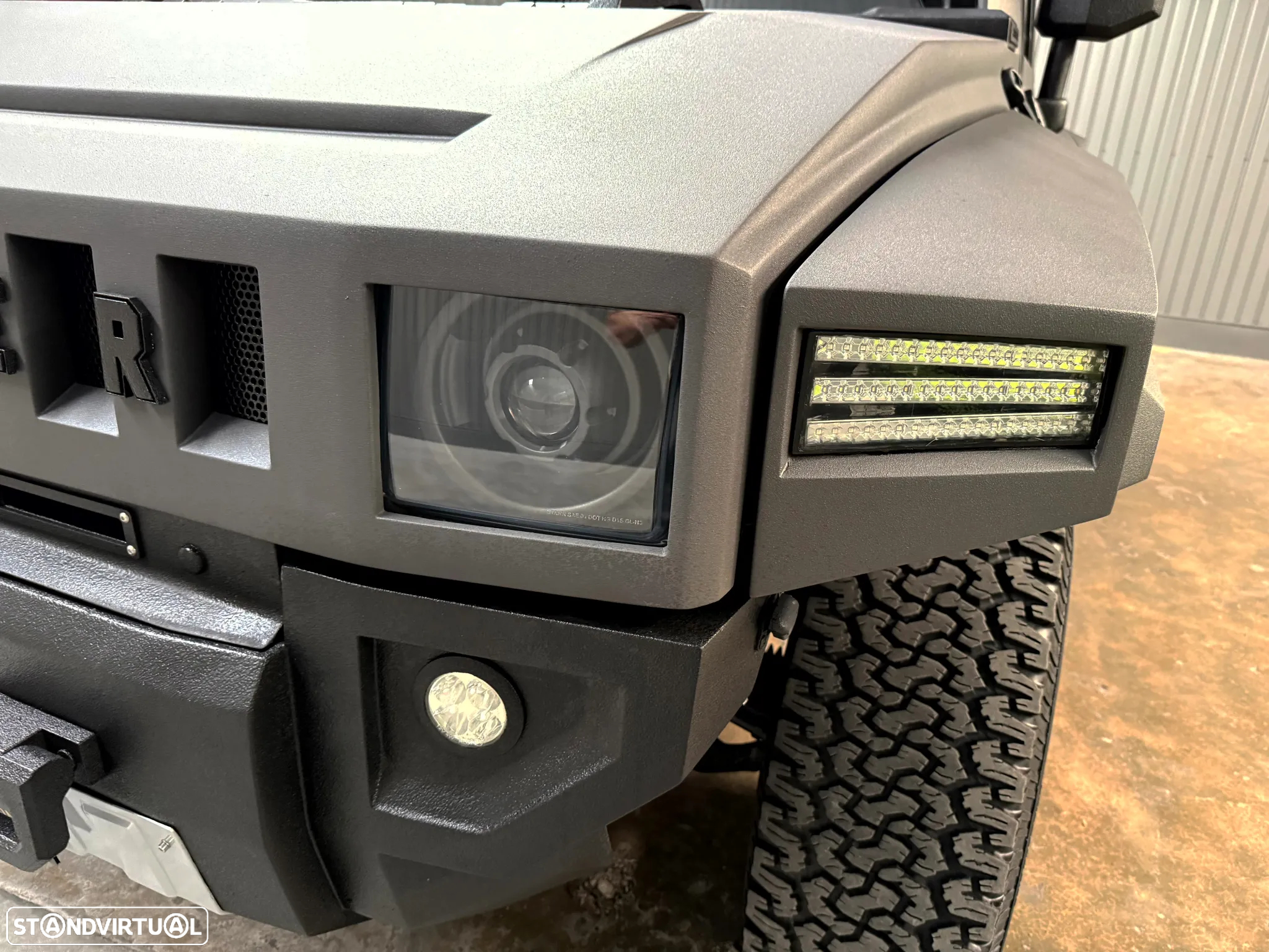 Hummer H2 Slantaback Custom 6.0 V8 - 36