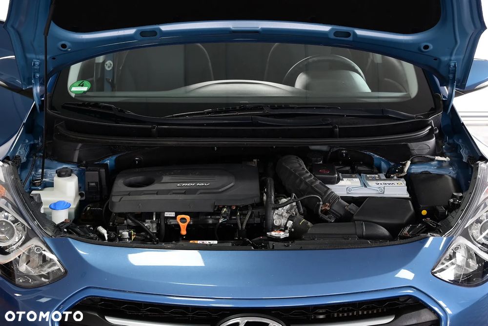 Hyundai i30 blue 1.6 CRDi Trend - 9