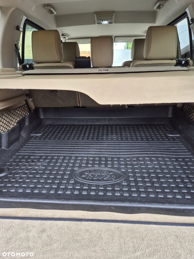 Land Rover Discovery 3.0D V6 HSE - 8