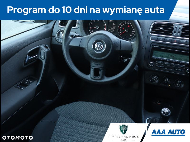 Volkswagen Polo - 8