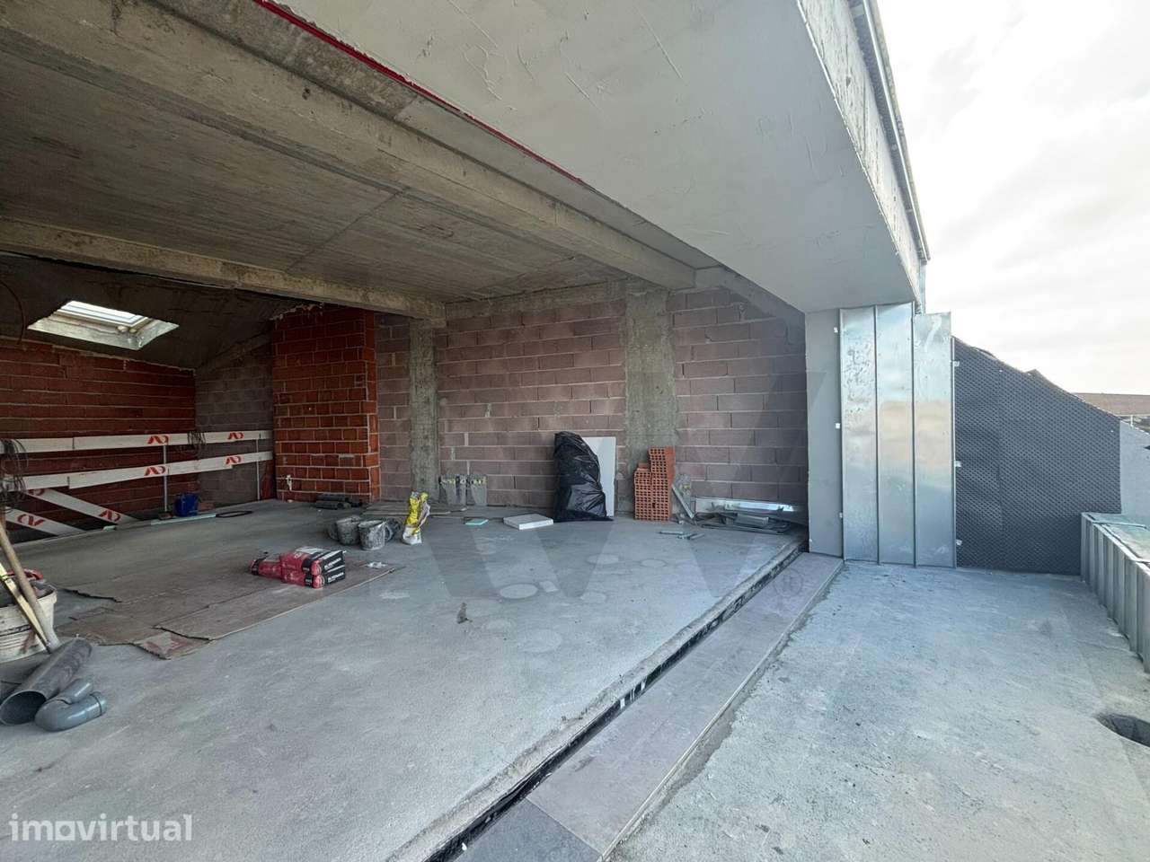 Apartamento T3 IMPLEX e 2 Lugares de Garagem - Grande imagem: 2/11