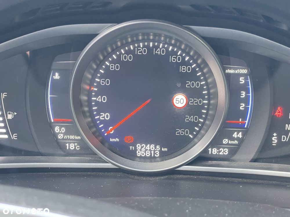 Volvo V40 - 5