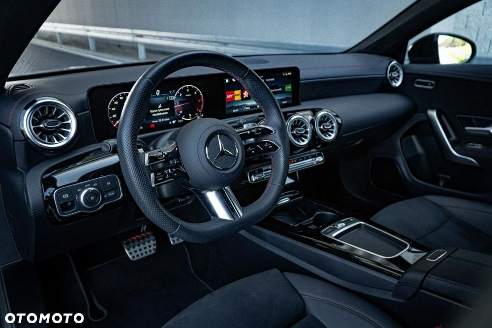 Mercedes-Benz CLA 200 d 8G-DCT AMG Line Advanced Plus - 13