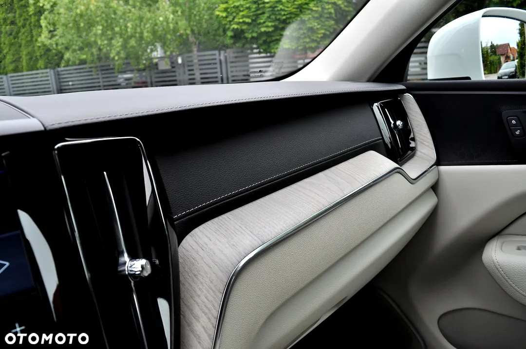Volvo XC 60 B4 B Geartronic Inscription - 25