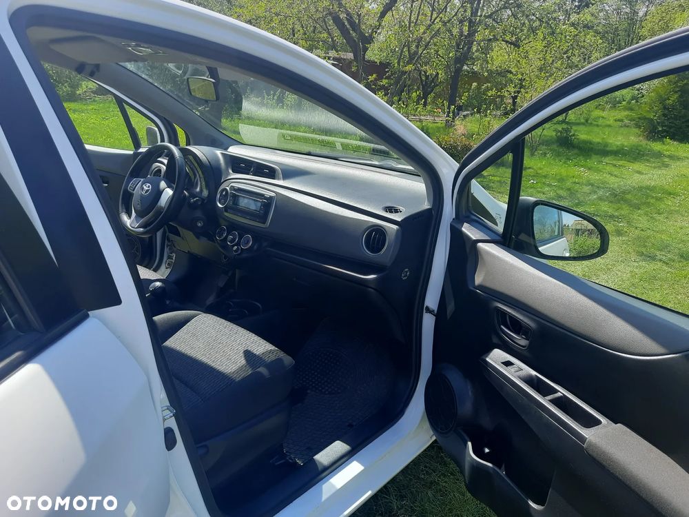 Toyota Yaris - 8