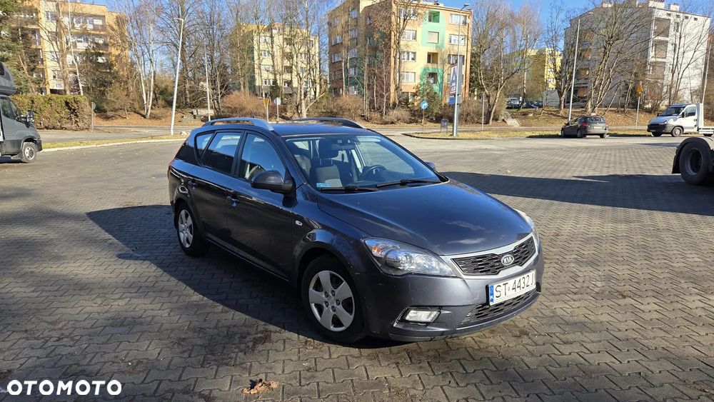 Kia Ceed 1.6 Crdi Comfort - 1