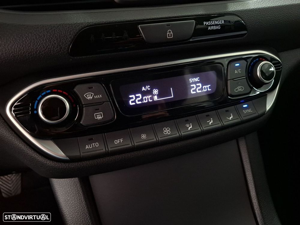 Hyundai i30 1.0 T-GDI Style Plus — fotografia 19