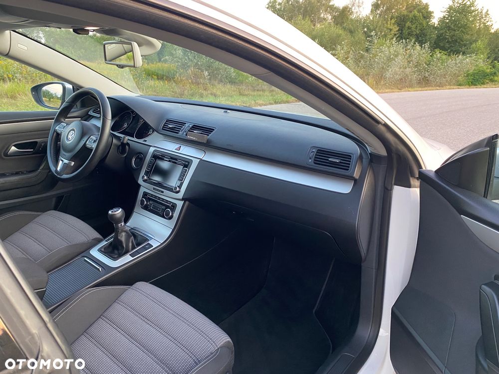 Volkswagen Passat CC - 17