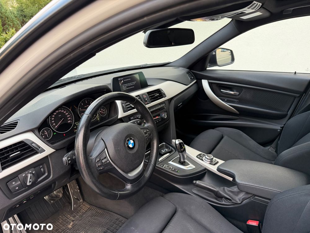 BMW Seria 3 318d Luxury Line - 20