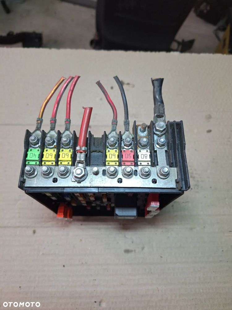 VW PASSAT B6 skrzynka bezpieczników 3C0937125 - 4