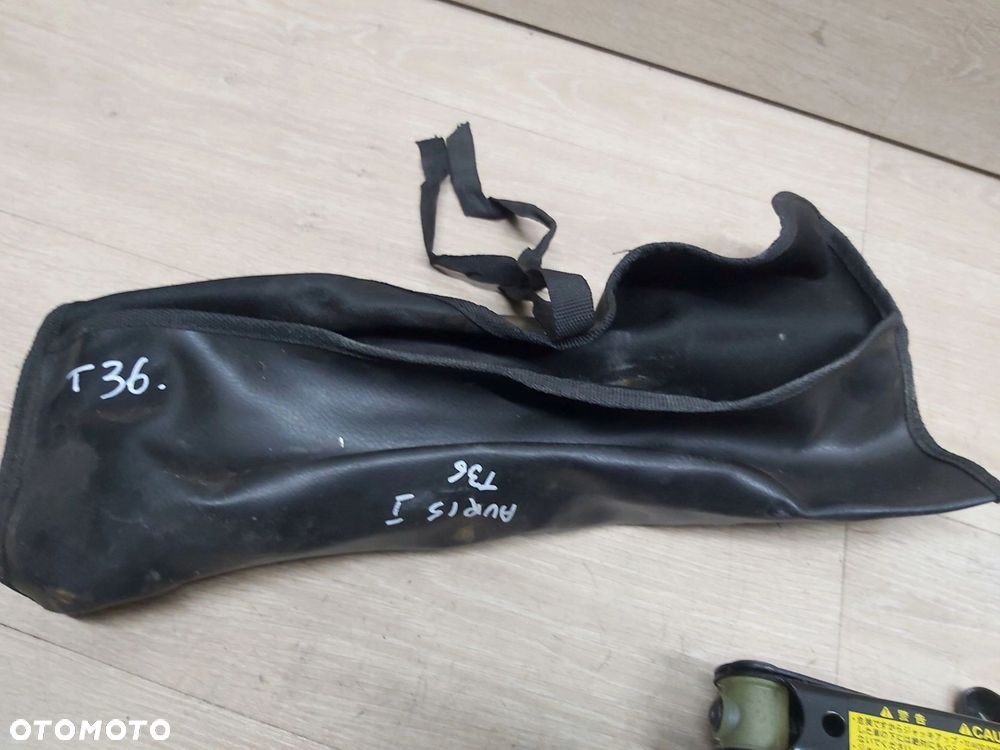 Toyota Auris I lewarek podnośnik pokrętka etui komplet - 3