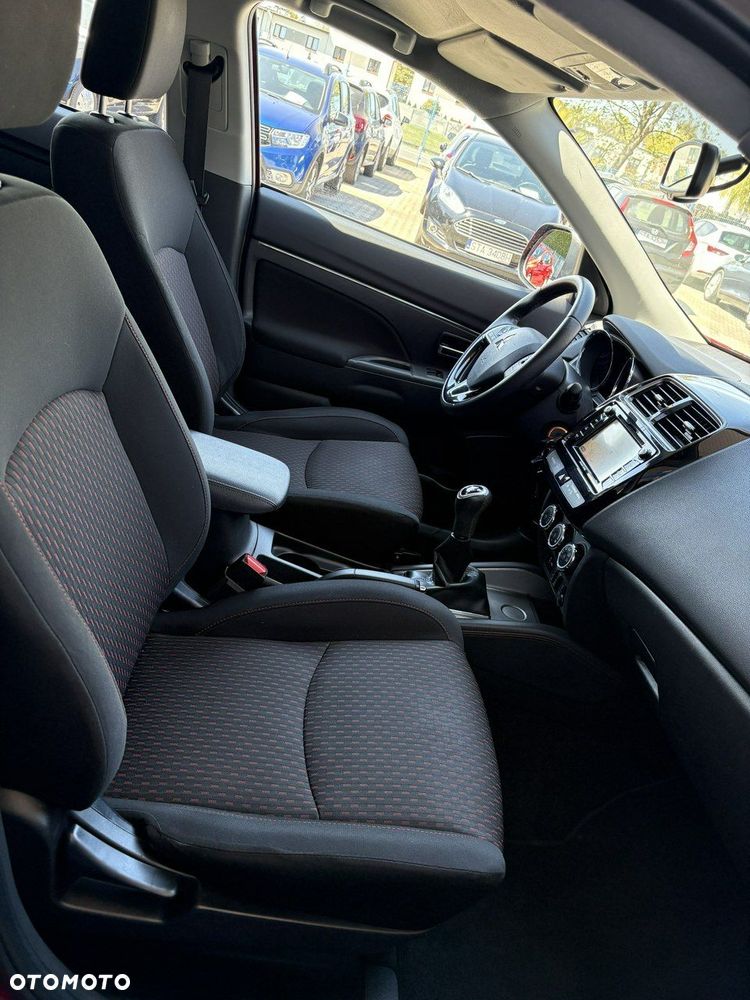 Mitsubishi ASX - 17