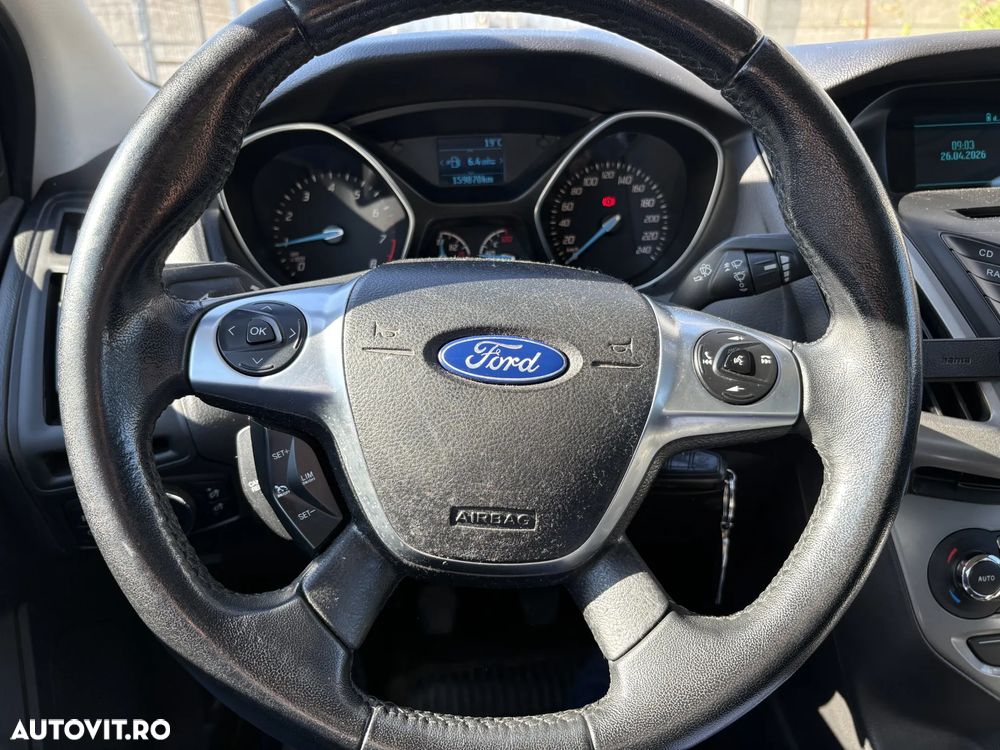 Ford Focus - 2