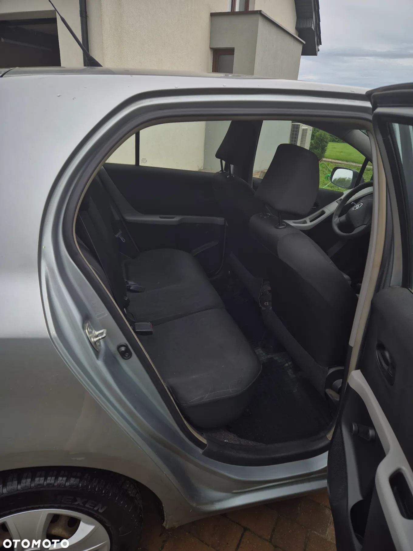 Toyota Yaris 1.0 Terra - 6