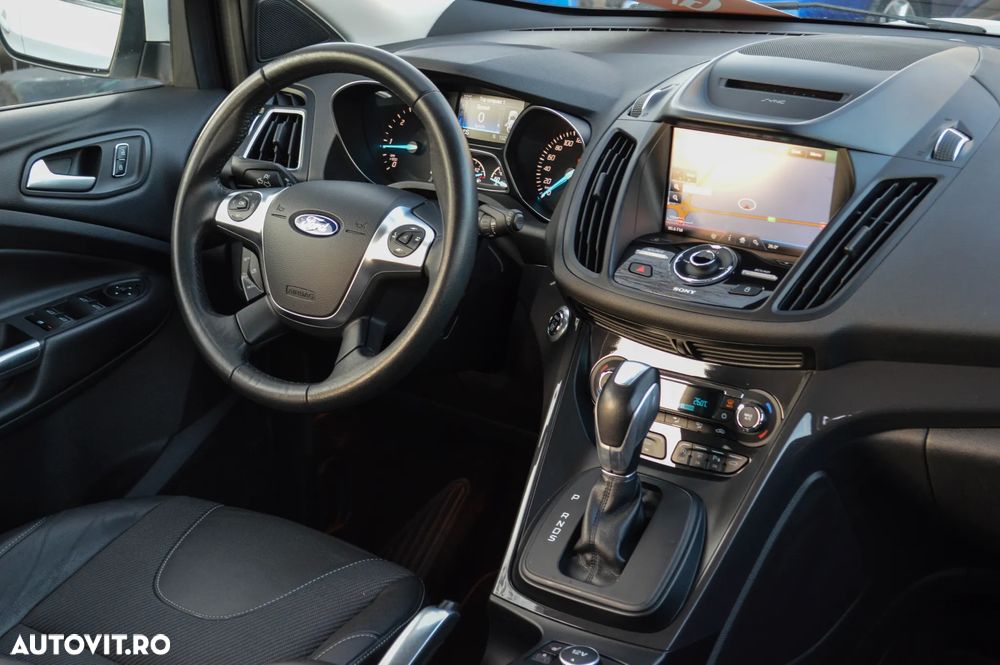 Ford Kuga 2.0 TDCi 4x4 Aut. Titanium - 4