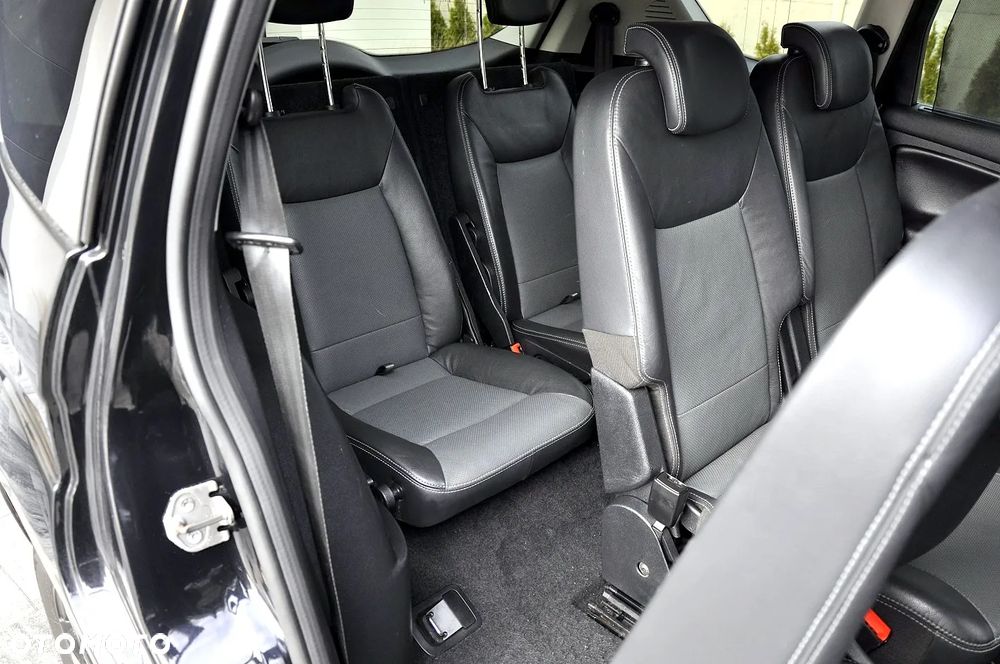 Ford S-Max - 12